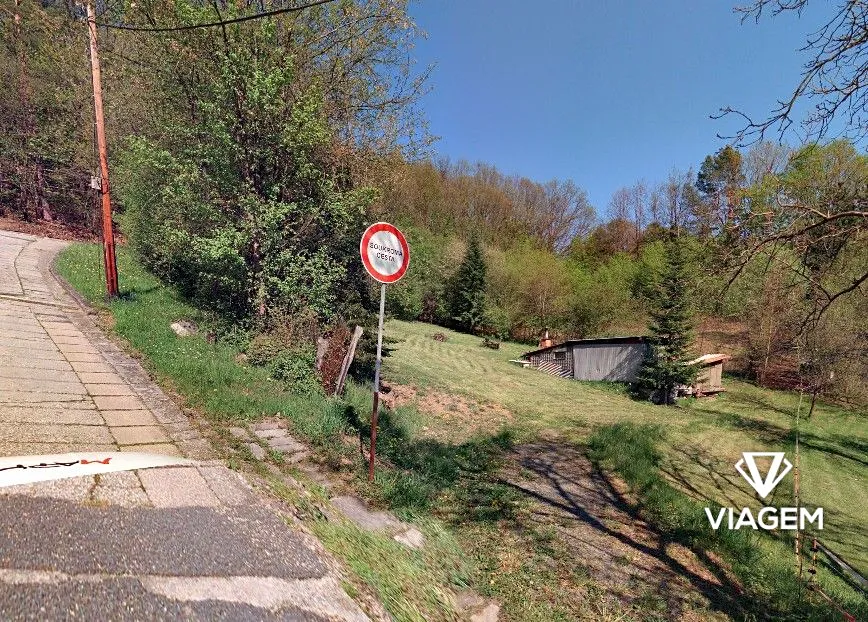 Prodej stavebního pozemku 1926 m²